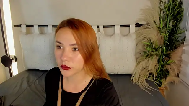 Snapshot of _zoe_3 chatting on 05/20/26, 12:33 zoe 3 online show from 05/20/26, 12:33