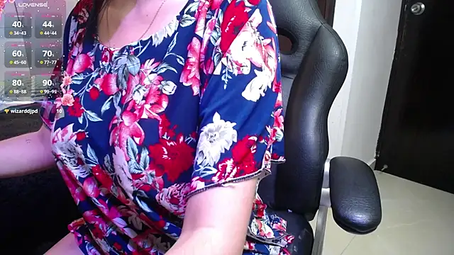 Snapshot of _tamara_priya_ chatting on 05/16/26, 11:53 tamara priya online show from 05/16/26, 11:53
