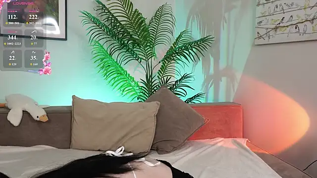 Snapshot of Rose_verby chatting on 07/31/26, 04:12 Rose verby online show from 07/31/26, 04:12