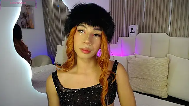 Snapshot of Khloe_Dangel chatting on 05/15/26, 04:52 Khloe Dangel online show from 05/15/26, 04:52