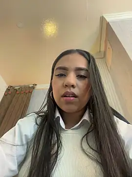 Snapshot of Dulcerouss__ chatting on 05/20/26, 11:27 Dulcerouss online show from 05/20/26, 11:27