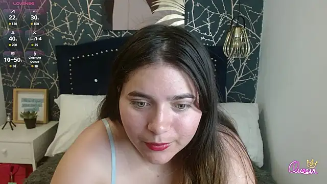 Snapshot of Laurha_ chatting on 05/11/26, 07:11 Laurha online show from 05/11/26, 07:11