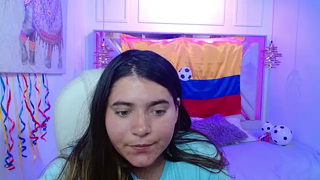 Snapshot of Laurha_ chatting on 07/01/26, 07:35 Laurha online show from 07/01/26, 07:35