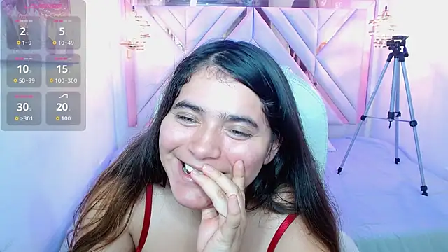 Snapshot of Laurha_ chatting on 07/21/26, 07:38 Laurha online show from 07/21/26, 07:38