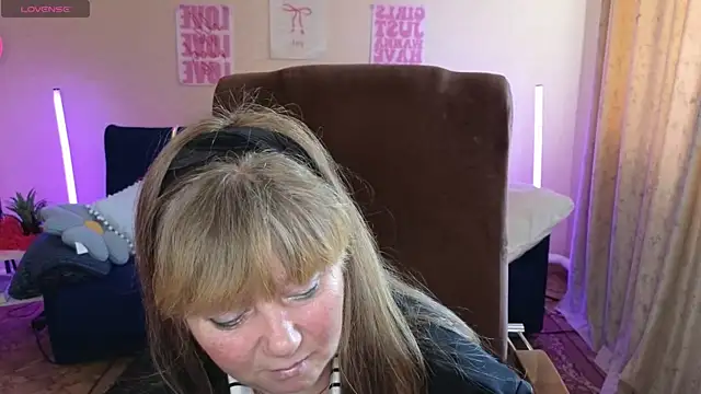 Melania Cook online show from 05/16/26, 10:36