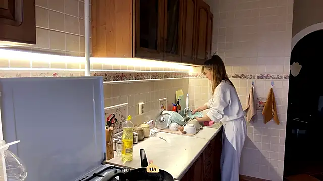 Snapshot of TrishIsaac chatting on 05/08/26, 05:46 TrishIsaac online show from 05/08/26, 05:46