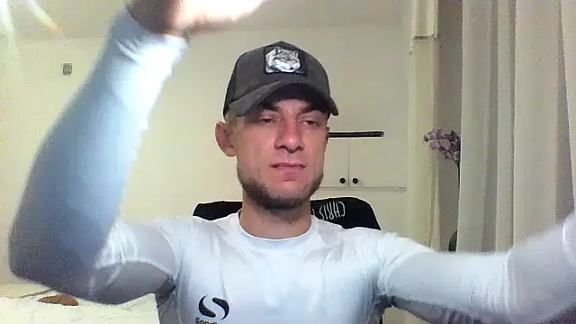AlbertoVIP23 online show from 04/30/26, 10:36
