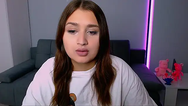 Snapshot of Amelie_Darkside chatting on 07/19/26, 04:11 Amelie Darkside online show from 07/19/26, 04:11