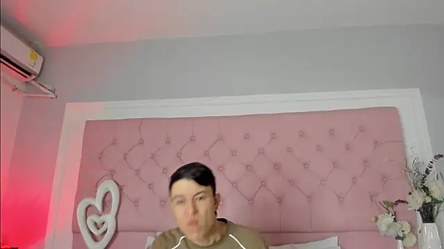 SarahDoll   online show from 05/15/26, 01:07