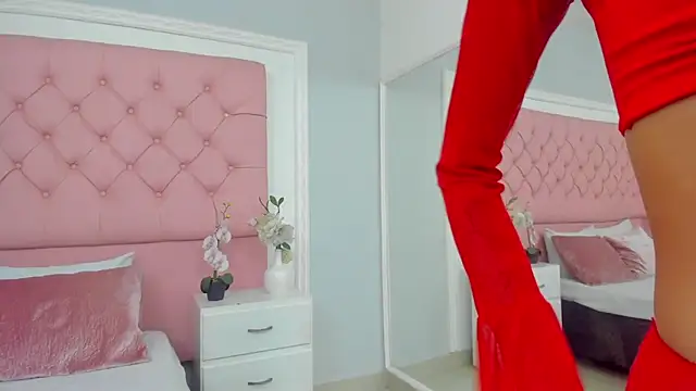 SarahDoll   online show from 06/12/26, 05:34