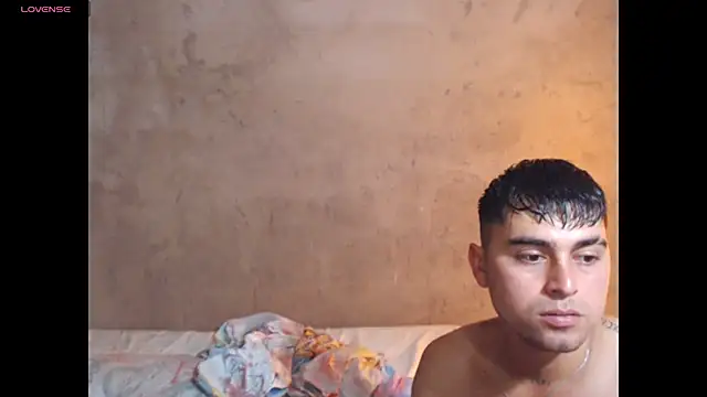 LukeAndZoey online show from 06/11/26, 06:50