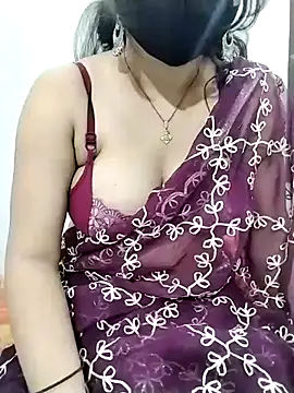 Snapshot of sexyy_nidhii chatting on 05/24/26, 02:55 sexyy nidhii online show from 05/24/26, 02:55