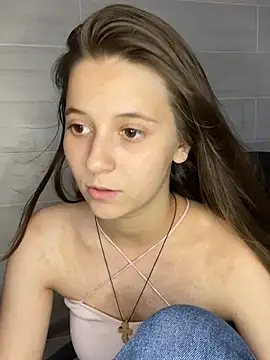 Snapshot of Blossom_Emily chatting on 07/01/26, 03:23 Blossom Emily online show from 07/01/26, 03:23