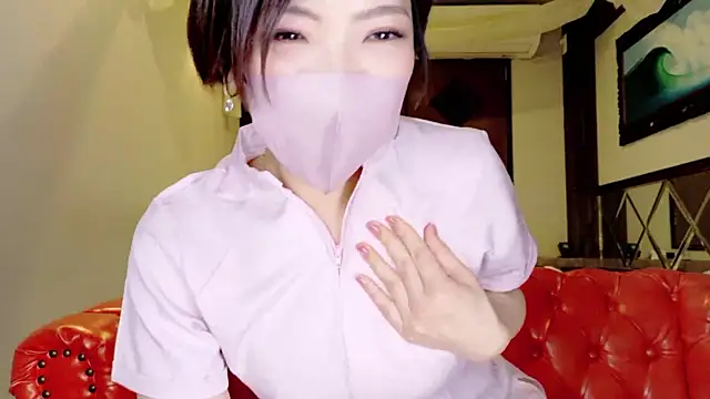 Naomi 00122 online show from 06/07/26, 02:10