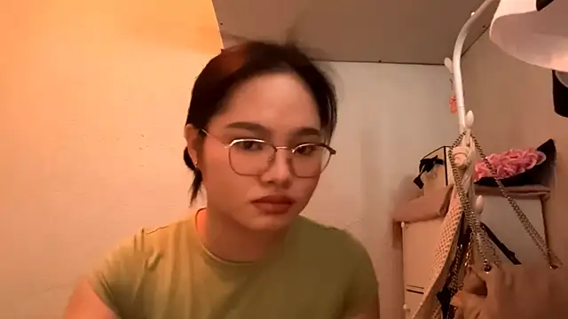 Snapshot of GalinaLente chatting on 05/03/26, 12:27 GalinaLente online show from 05/03/26, 12:27