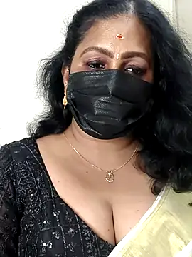 Snapshot of mallu_flower chatting on 05/01/26, 04:22 mallu flower online show from 05/01/26, 04:22