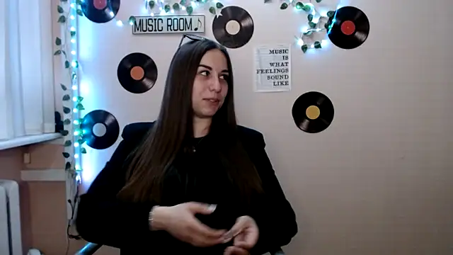 Snapshot of Cutie__Mia chatting on 05/04/26, 11:28 Cutie Mia online show from 05/04/26, 11:28