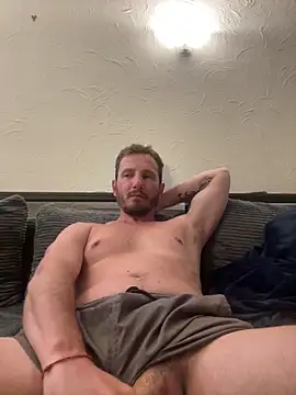 Snapshot of Oliverhnt chatting on 05/25/26, 10:05 Oliverhnt online show from 05/25/26, 10:05