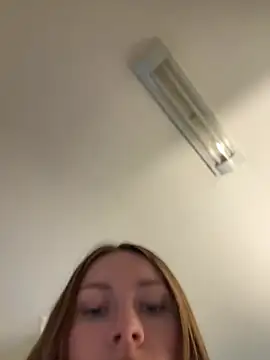 daisycollins online show from 06/03/26, 06:27