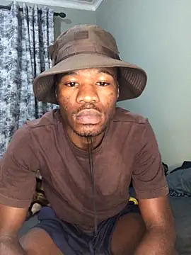 Snapshot of thandolezwe1 chatting on 05/04/26, 11:45 thandolezwe1 online show from 05/04/26, 11:45