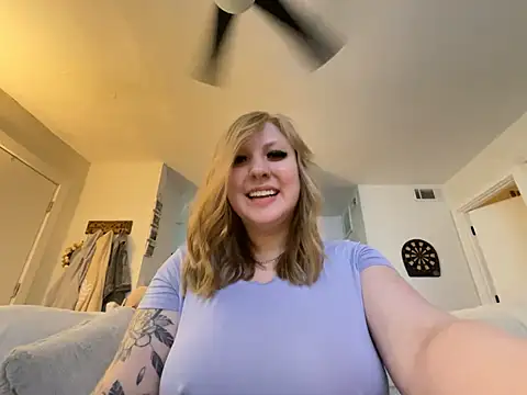 blonde  baby online show from 05/13/26, 12:41
