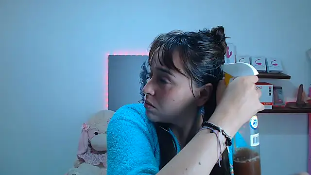 anyela bubble18 online show from 07/19/26, 11:30