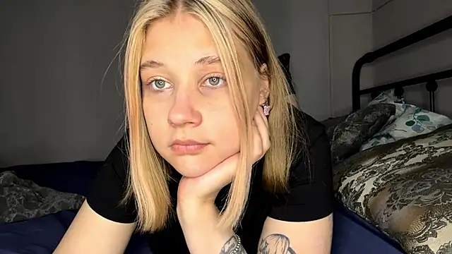 Snapshot of HildeConery chatting on 05/12/26, 07:27 HildeConery online show from 05/12/26, 07:27