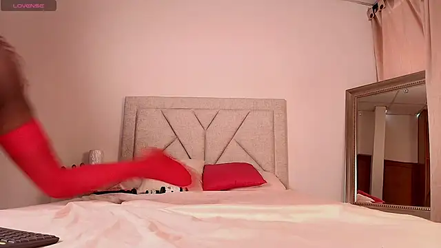 ZoeDreams online show from 06/09/26, 07:47