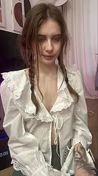 evvaavve online show from 05/04/26, 05:09
