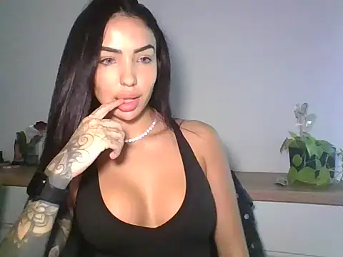 Snapshot of delfina_victoria chatting on 05/05/26, 09:56 delfina victoria online show from 05/05/26, 09:56
