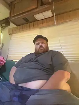 Snapshot of Bigfarmdaddy69 chatting on 06/20/26, 11:24 Bigfarmdaddy69 online show from 06/20/26, 11:24