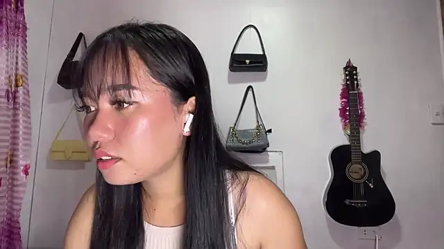 Snapshot of PeggieUrteaga chatting on 05/05/26, 03:09 PeggieUrteaga online show from 05/05/26, 03:09