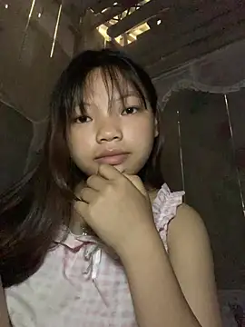 Cham-py online show from 05/17/26, 01:14