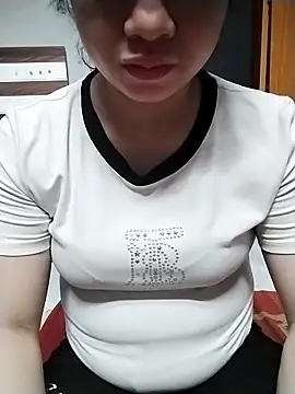 Girl lovebaby online show from 05/05/26, 12:57