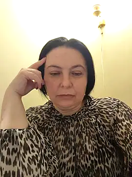 Snapshot of EmmaEmmy40 chatting on 05/02/26, 06:13 EmmaEmmy40 online show from 05/02/26, 06:13