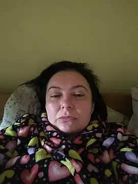Snapshot of EmmaEmmy40 chatting on 05/10/26, 04:34 EmmaEmmy40 online show from 05/10/26, 04:34