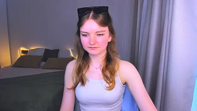 Snapshot of LookEva chatting on 06/08/26, 11:10 LookEva online show from 06/08/26, 11:10