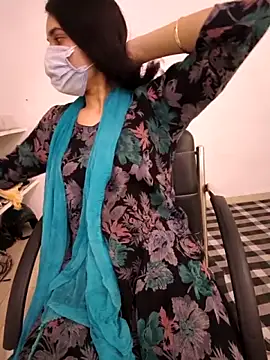 Snapshot of zoya_baby_ chatting on 05/16/26, 11:09 zoya baby online show from 05/16/26, 11:09