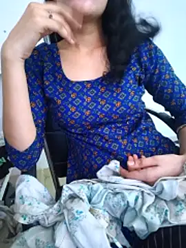 Snapshot of zoya_baby_ chatting on 05/27/26, 04:42 zoya baby online show from 05/27/26, 04:42
