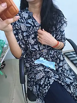 Snapshot of zoya_baby_ chatting on 06/22/26, 06:54 zoya baby online show from 06/22/26, 06:54