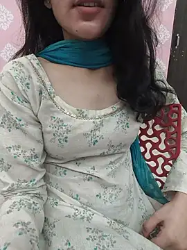 Snapshot of zoya_baby_ chatting on 07/05/26, 04:58 zoya baby online show from 07/05/26, 04:58
