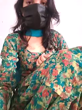 Snapshot of zoya_baby_ chatting on 07/13/26, 04:26 zoya baby online show from 07/13/26, 04:26