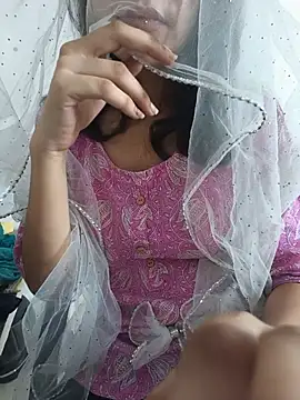 Snapshot of zoya_baby_ chatting on 07/14/26, 10:32 zoya baby online show from 07/14/26, 10:32