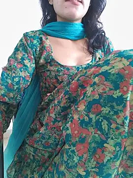 Snapshot of zoya_baby_ chatting on 07/17/26, 05:58 zoya baby online show from 07/17/26, 05:58