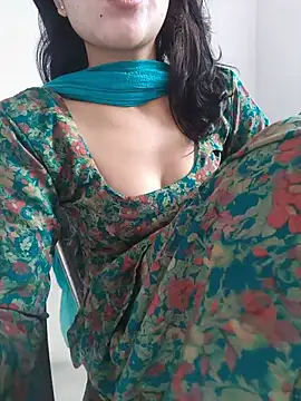 Snapshot of zoya_baby_ chatting on 07/19/26, 04:49 zoya baby online show from 07/19/26, 04:49