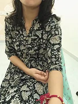 Snapshot of zoya_baby_ chatting on 07/23/26, 05:55 zoya baby online show from 07/23/26, 05:55