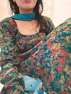Snapshot of zoya_baby_ chatting on 07/28/26, 04:30 zoya baby online show from 07/28/26, 04:30
