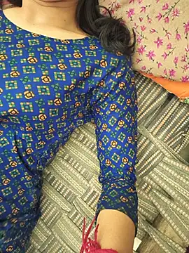 Snapshot of zoya_baby_ chatting on 08/01/26, 03:44 zoya baby online show from 08/01/26, 03:44