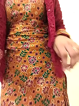 Snapshot of zoya_baby_ chatting on 08/04/26, 05:59 zoya baby online show from 08/04/26, 05:59