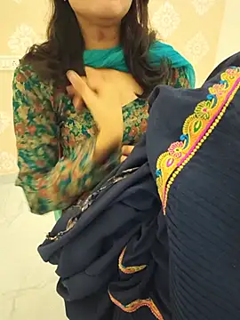 Snapshot of zoya_baby_ chatting on 08/06/26, 03:30 zoya baby online show from 08/06/26, 03:30